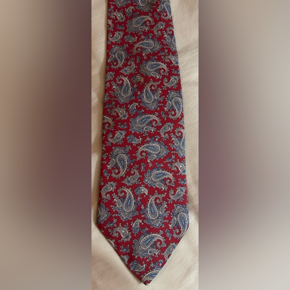 Arrow Men’s Tie. Red and blue. EUC